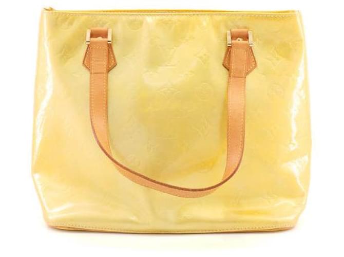 Louis Vuitton Houston aus goldenem Lackleder/Jaune Beige Gelb  ref.959727
