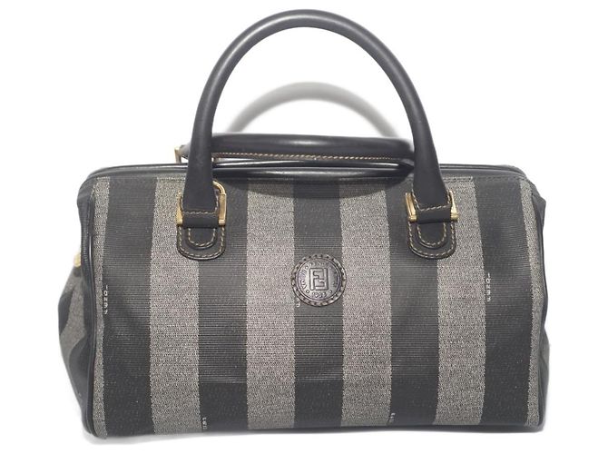 Fendi Pequin Handtasche aus Nylon Grau