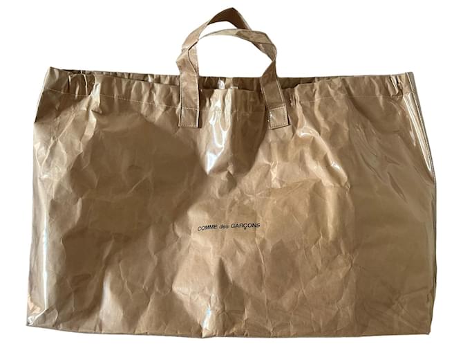 Comme Des Garcons CDG Borsa tote extra large in Kraft Cammello Sintetico ref.962302 Joli Closet