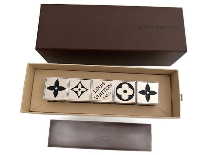 Louis Vuitton Misc Acier Bijouterie argentée  ref.962314