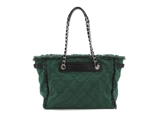 Chanel Quilted Nylon Chain Tote Bag Green Cloth ref.962641 - Joli Closet