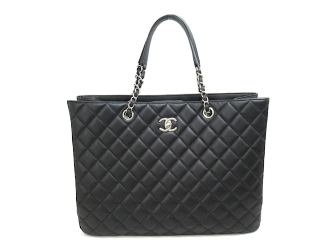 Chanel In-the-mix Tote in Black