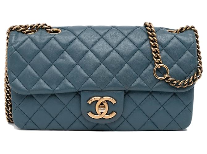 Chanel Blue CC Flap Leather Shoulder Bag Dark blue ref.963188 - Joli Closet