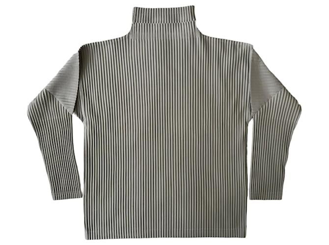 Issey Miyake Top Homme Plissé gris clair Polyester  ref.964024