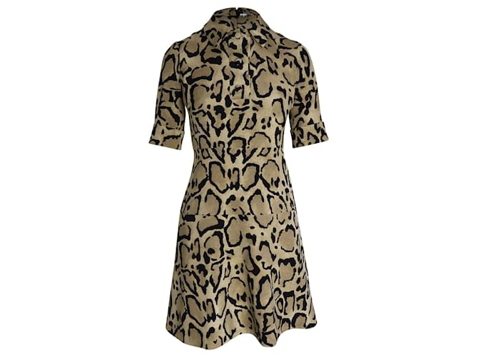 Robe chemise Gucci en soie imprimé léopard marron  ref.967102