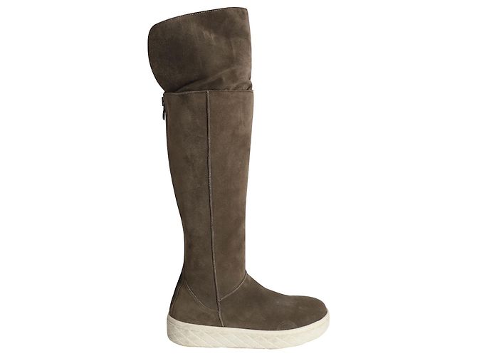 Botas Moncler Knee Shearling forradas em camurça cinza