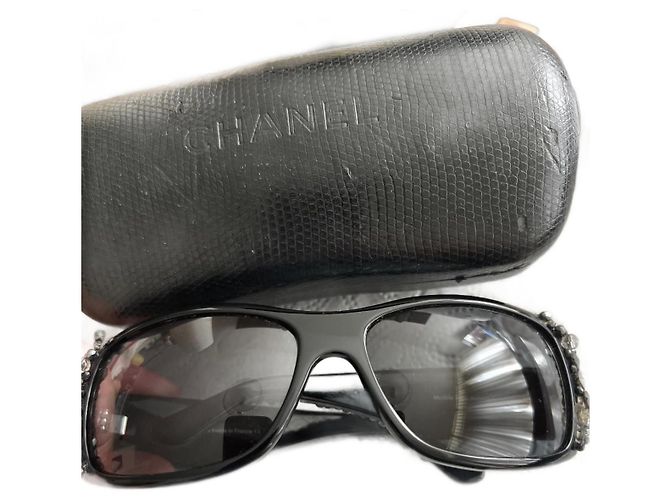 Chanel Crystal Bijou Numero 1 Gafas de sol negras Negro