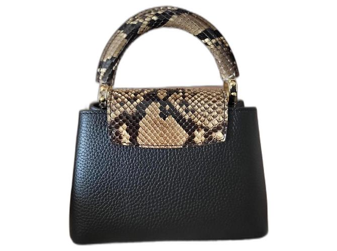 Louis Vuitton Capucines Mini in pelle Phyton nera Nero