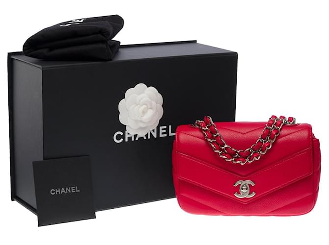 Sac Chanel Timeless/Classic in Red Leather - 101259  ref.967526