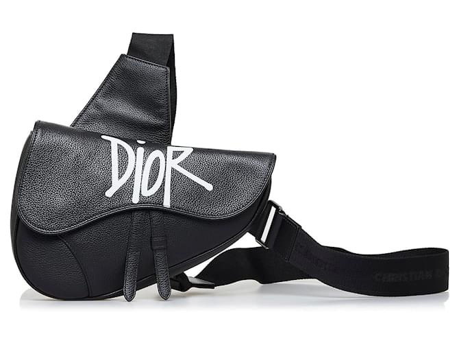 Saddle Selle Dior noire avec logo Dior x Stussy Cuir Veau façon poulain  ref.968082