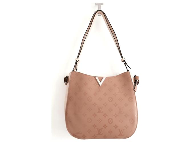 Louis Vuitton Very Hobo Bag Sesame Creme Camel Leather ref.970479 - Joli  Closet