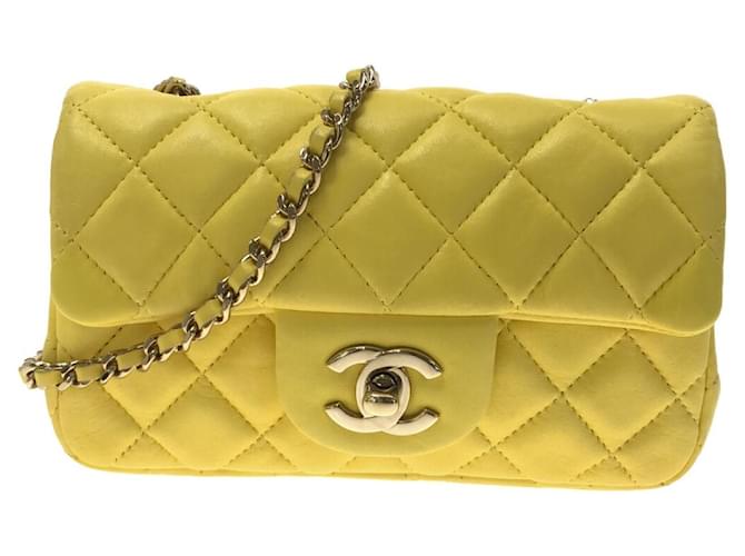 Timeless CHANEL Mini matelassê Amarelo Couro  ref.970865