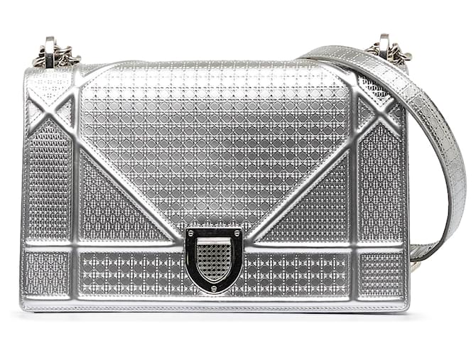Dior Silver Microcannage Diorama Wallet on Chain Silvery Leather Pony-style  calfskin ref.971054 - Joli Closet