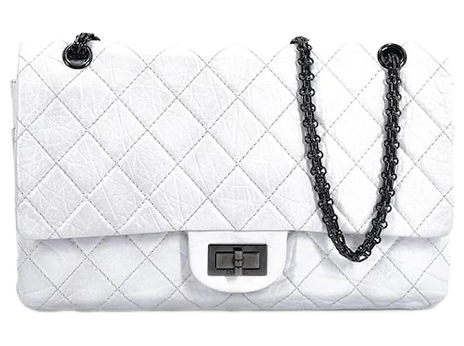 Chanel Bolsa com aba forrada Jumbo Reissue Branco Couro  ref.971126