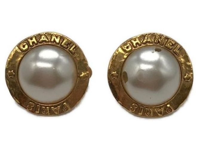 ***CHANEL Ohrringe mit Perlenmotiv Weiß Golden