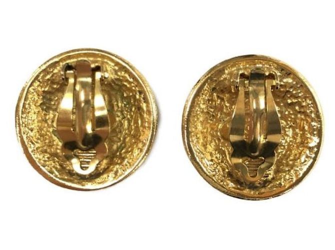 Orecchini Chanel oro D'oro 