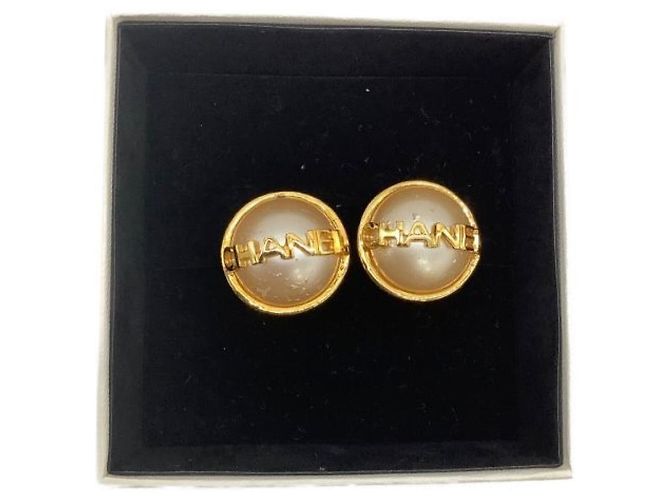 Orecchini Chanel oro D'oro 