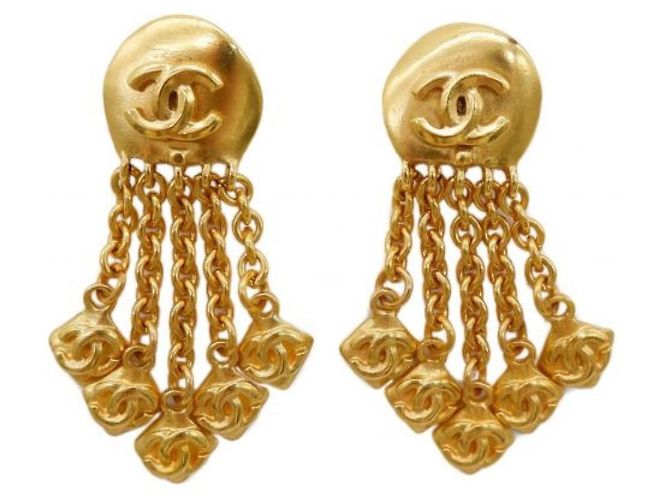 ***Orecchini con frange CHANEL con marchio Coco D'oro 