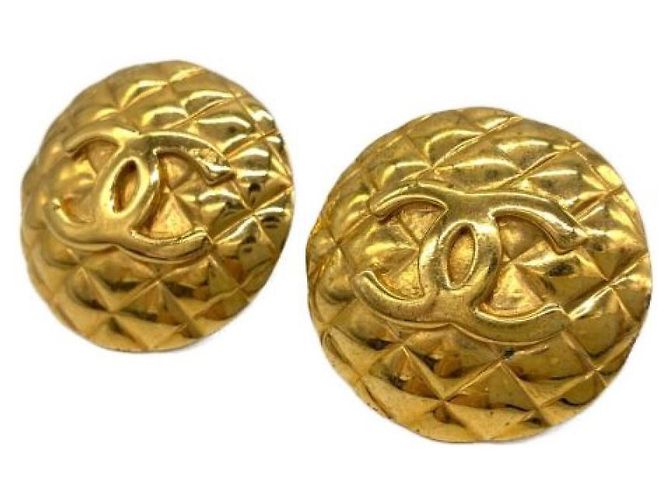 Orecchini Chanel oro D'oro 