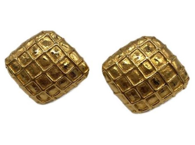 Orecchini Chanel oro D'oro 
