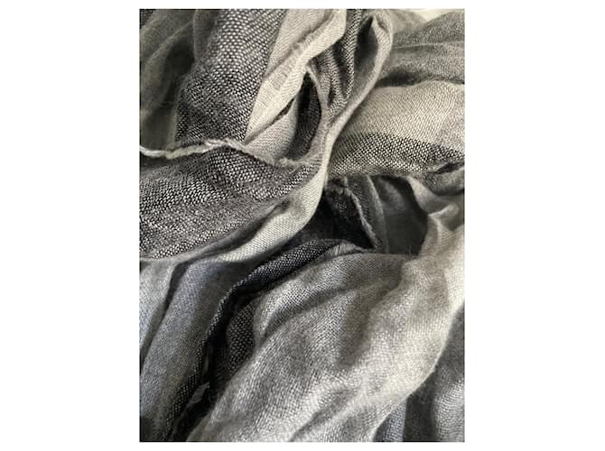 Burberry Men's cashmere scarf Grey  ref.1000188