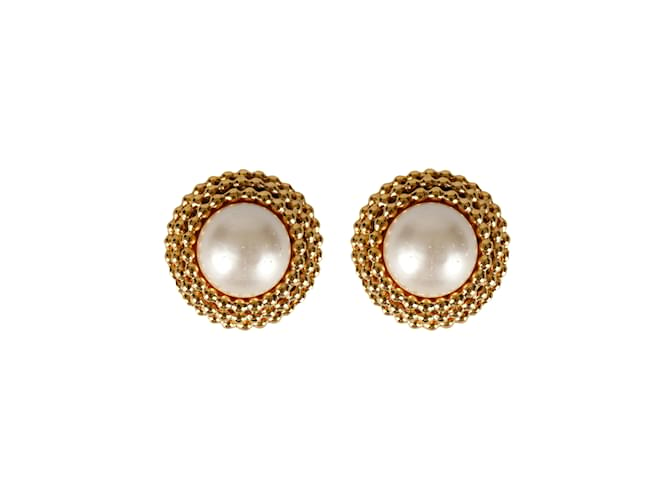 Boucles d'oreilles Chanel vintage en fausses perles Doré  ref.1000730