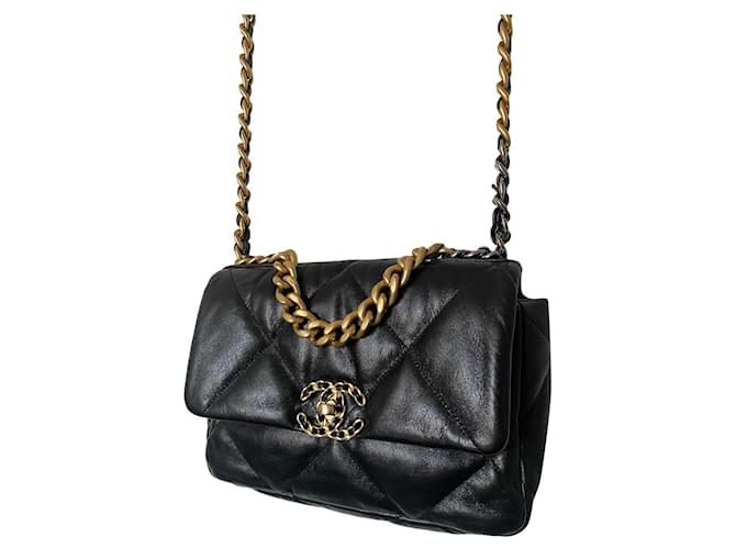 Chanel 19 bolsa con solapa Negro Cabra  ref.1000743