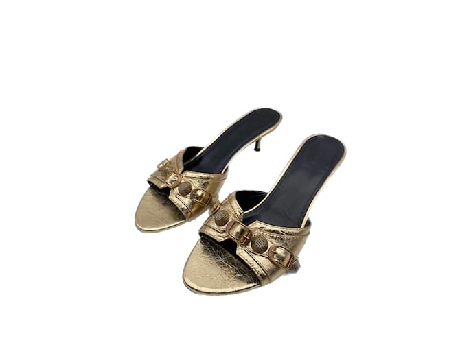 BALENCIAGA  Sandals T.EU 38 leather Golden  ref.1000849