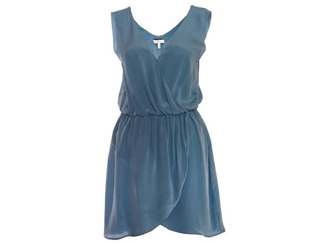 Joie, Azul/vestido verde sem mangas.
