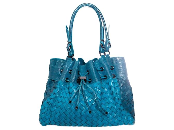 BURBERRY, borsa in pelle intrecciata turchese con stampa coccodrillo in rilievo. Blu  ref.1001981