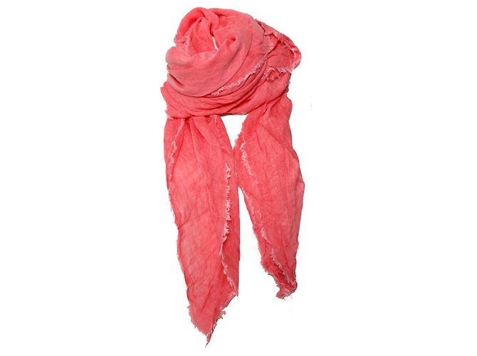 Faliero Sarti, Sciarpa rosa con bordi grezzi.