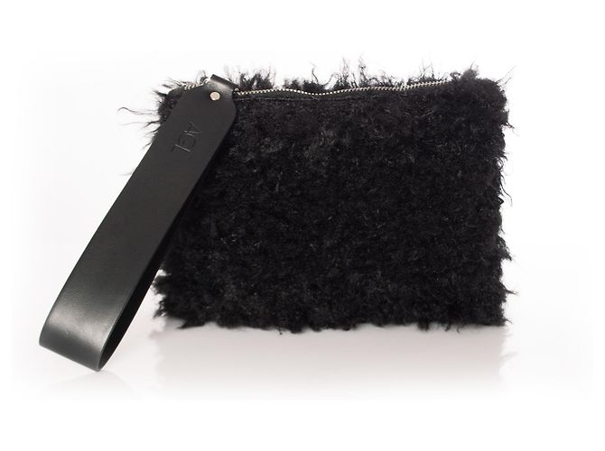 Autre Marque AGL, schwarze Clutch aus Schaffell