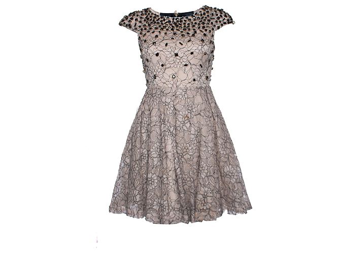 Alice + Olivia, Beiges Spitzenkleid mit schwarzen Steinen