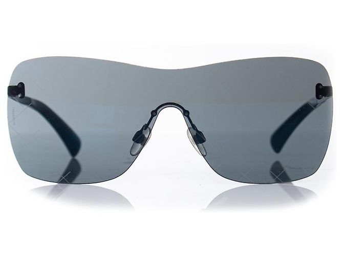 Chanel, Gesteppte Sonnenbrille „Shield“ in Blau