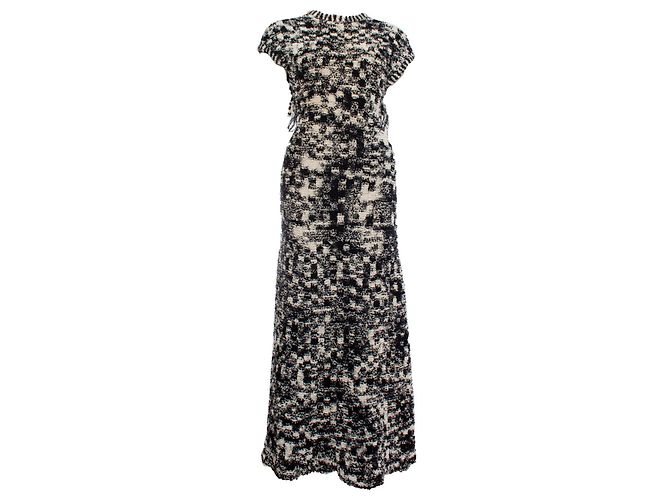 Chanel, Schwarz-weißes Maxikleid aus Bouclé-Strick
