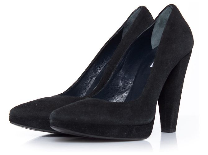 Balmain, pointed platform heels. Black