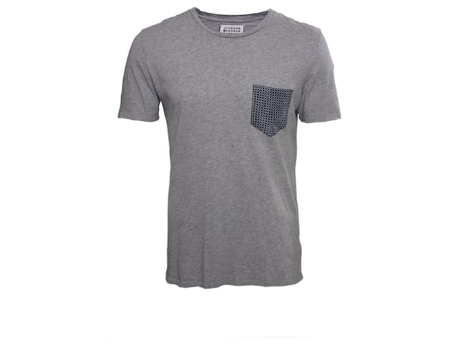 Maison Martin Margiela Martin Margiela, T-shirt gris clair avec poche à carreaux. Coton  ref.1002417