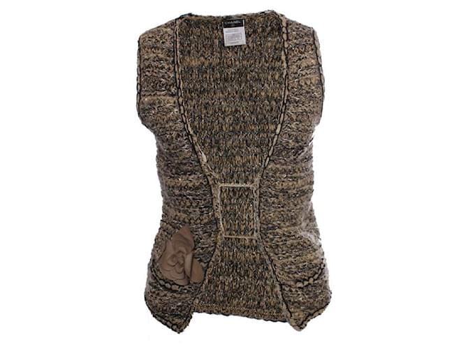 Chanel, light brown bouclé vest with gold buttons Cotton Cashmere Wool  ref.1002460