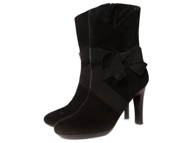 DKNY, botas de camurça preta com laço