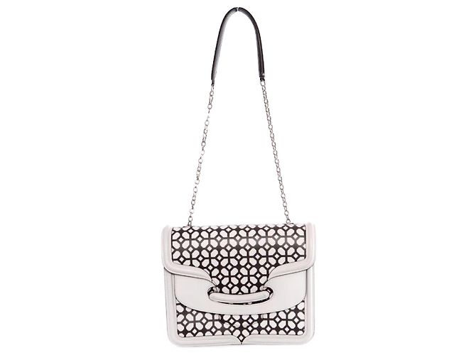Alexander McQueen, Bolsa Heroine Preto e Branco.