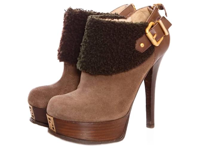 Fendi, Brown suede ankle shoots with shearling wool in size 36.  ref.1002934