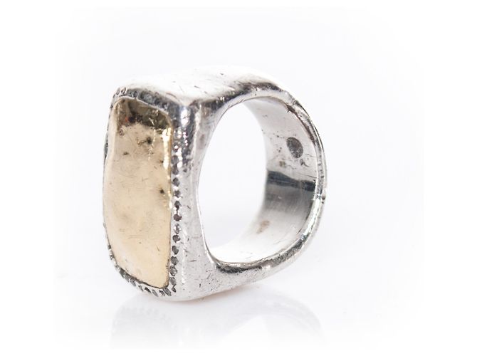 Autre Marque rosa maría, Anillo de plata con capa de diamantes grises rodeando un 18k centro de oro. Dorado