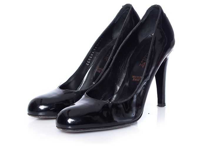 Bally, Patent leather pumps. Black