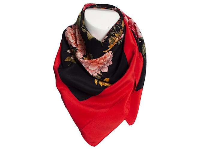 Gucci, Schal mit Blumenmuster und rotem Rand Mehrfarben Seide  ref.1003092