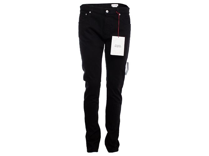 Alexander McQueen, Jeans negros