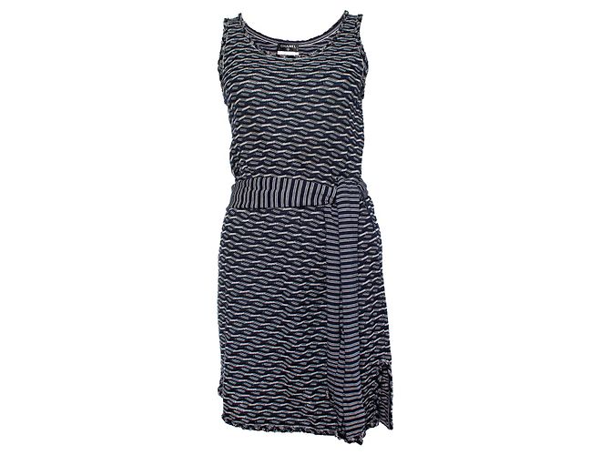 Chanel, Abito a portafoglio blu e bianco