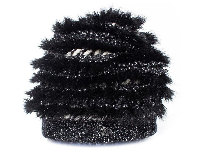 Chanel, Gorro de cachemir con flecos de pelo Negro Gris