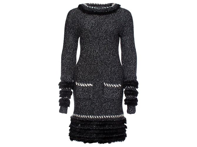 Chanel, Kleid aus Kaschmirfell mit Fransen Schwarz Grau