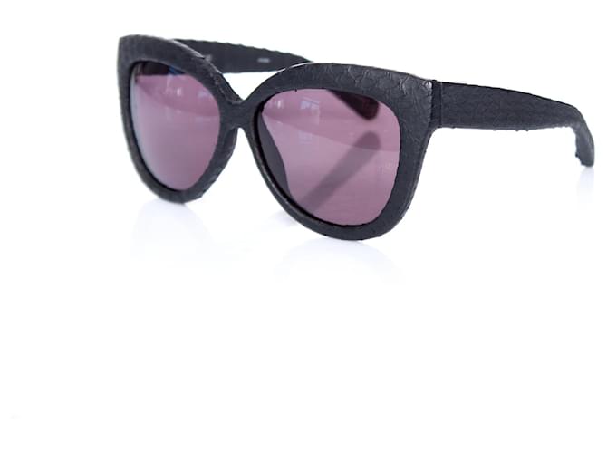 Autre Marque Linda Farrow Luxe, Cat eye snakeskin sunglasses in black. Leather  ref.1003241