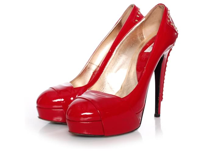 VERSACE Jeans Couture, Red Patent leather platform pumps with gold studs in size 39.  ref.1003267